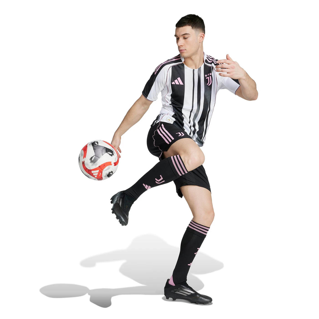 Juventus home 25/26