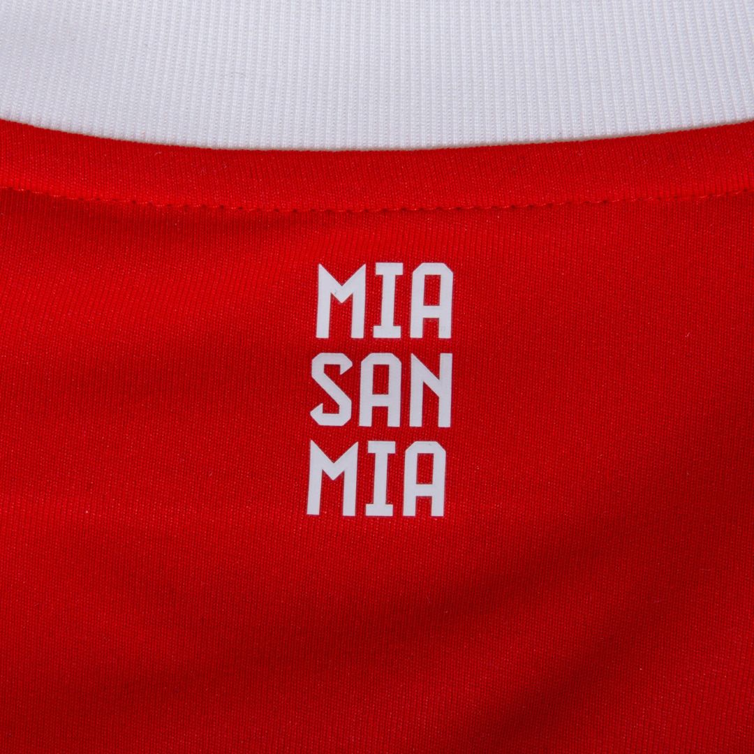 Bayern München home 25/26